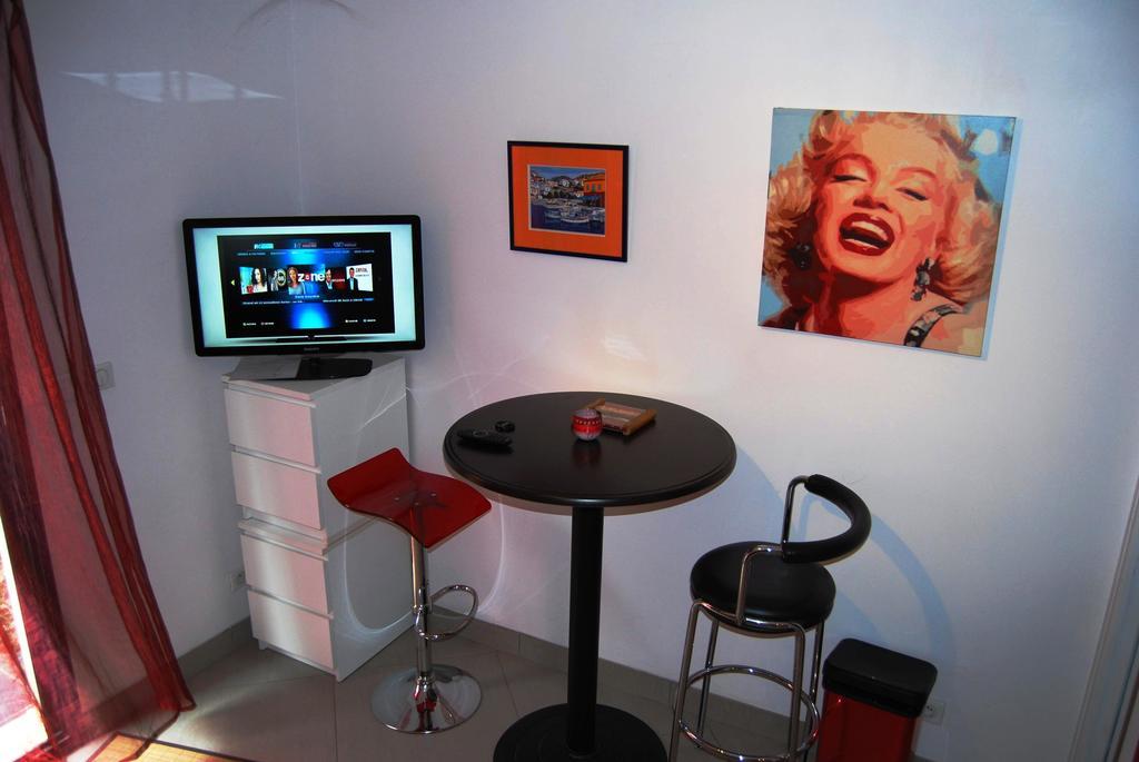 Pied A Terre En Ville Marseilles Kamer foto